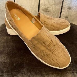 EUC, Mossimo Faux Suede Loafers